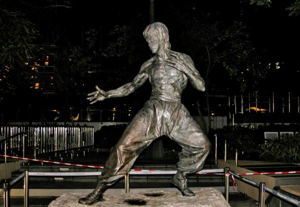 Avenue of Stars Bruce Lee statue